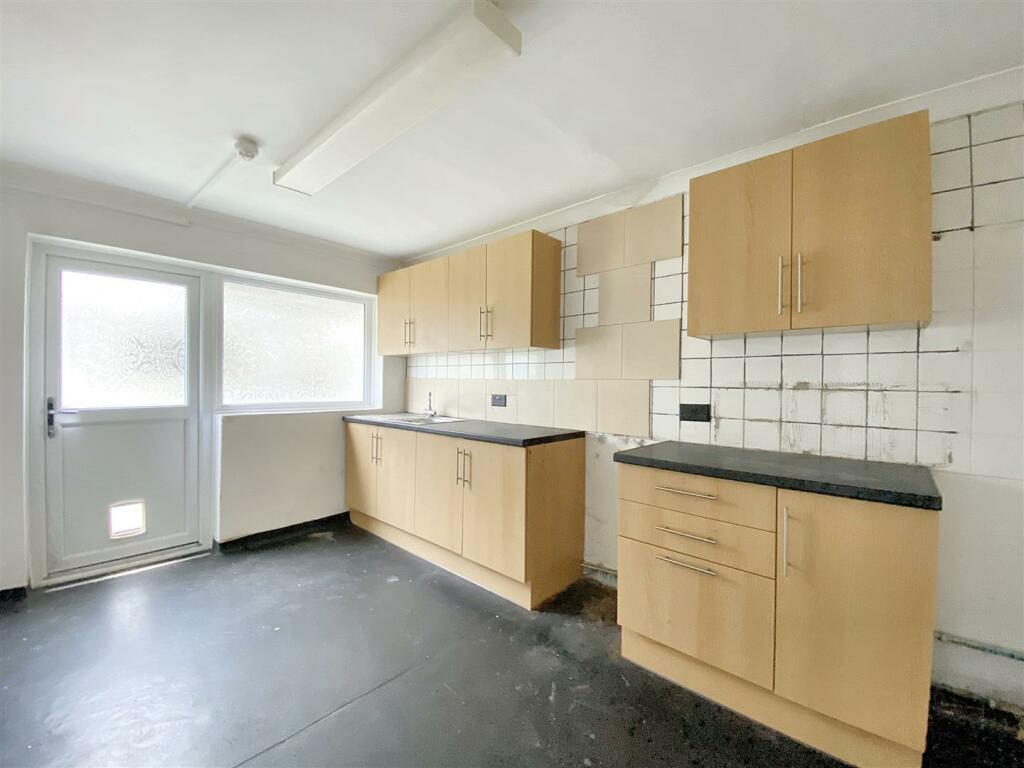 12 bed End of Terrace