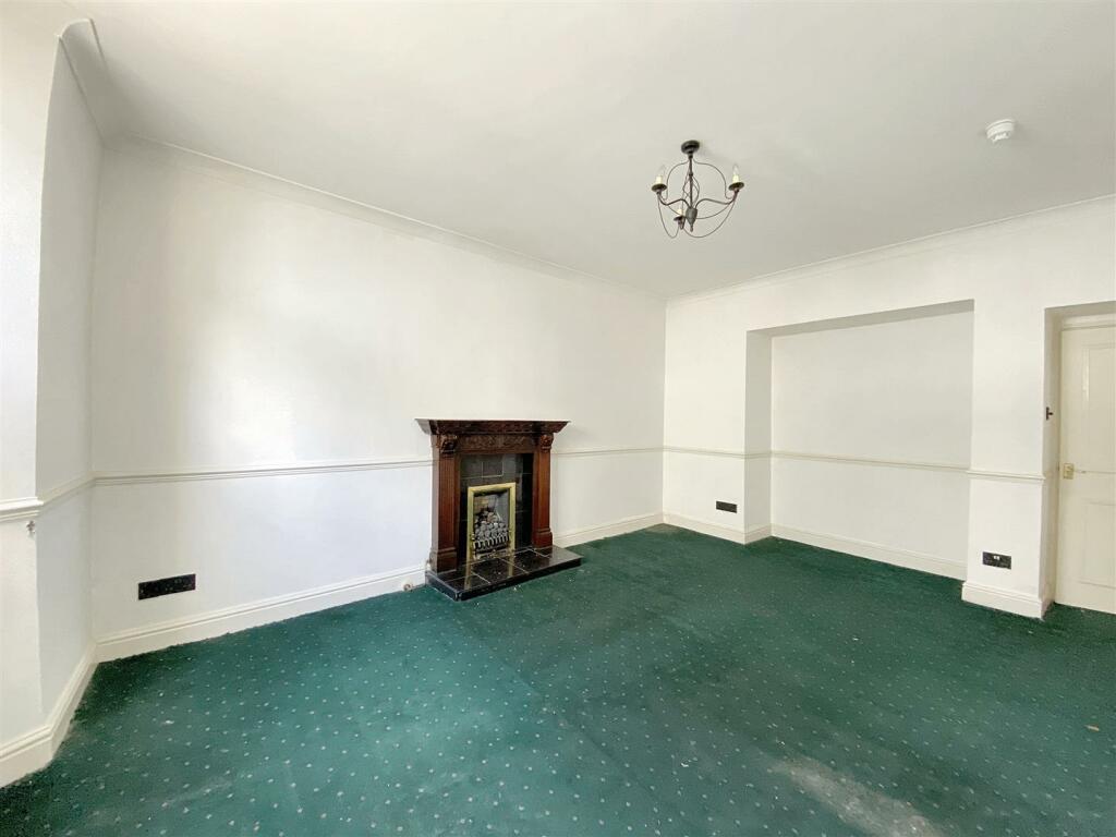 12 bed End of Terrace
