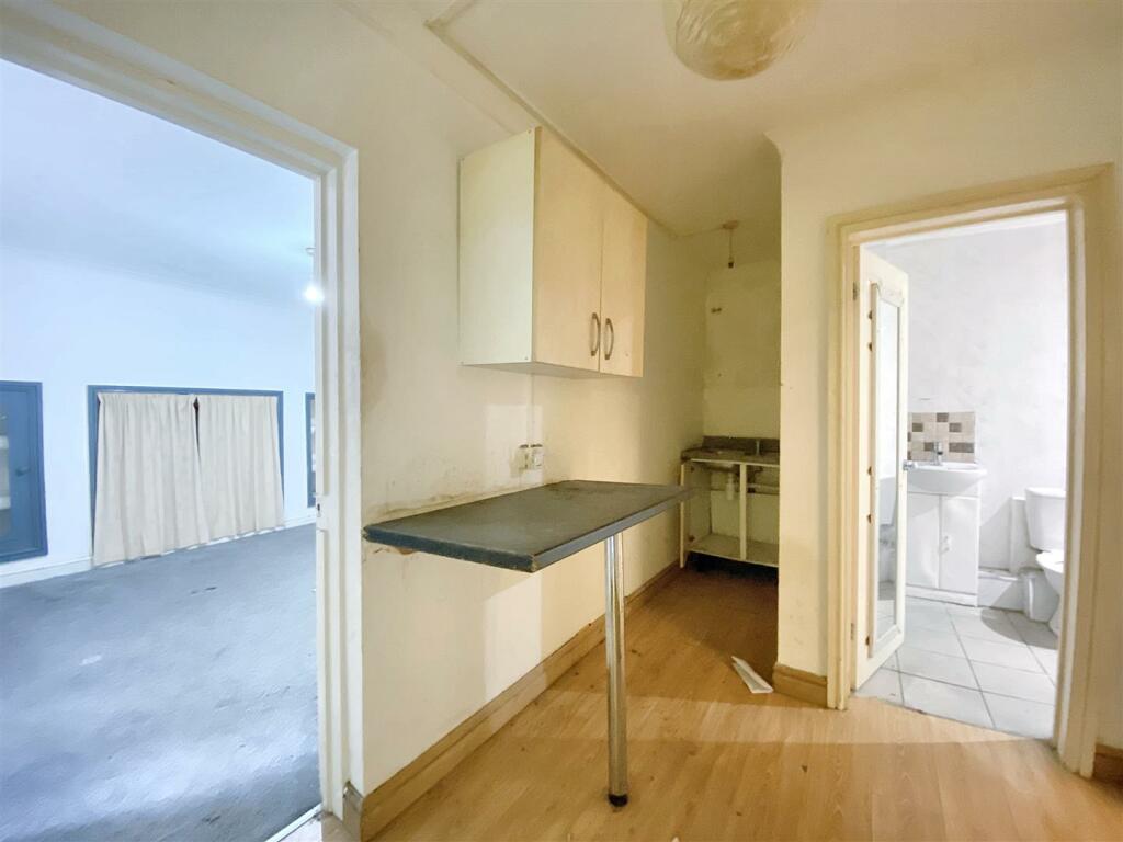 12 bed End of Terrace