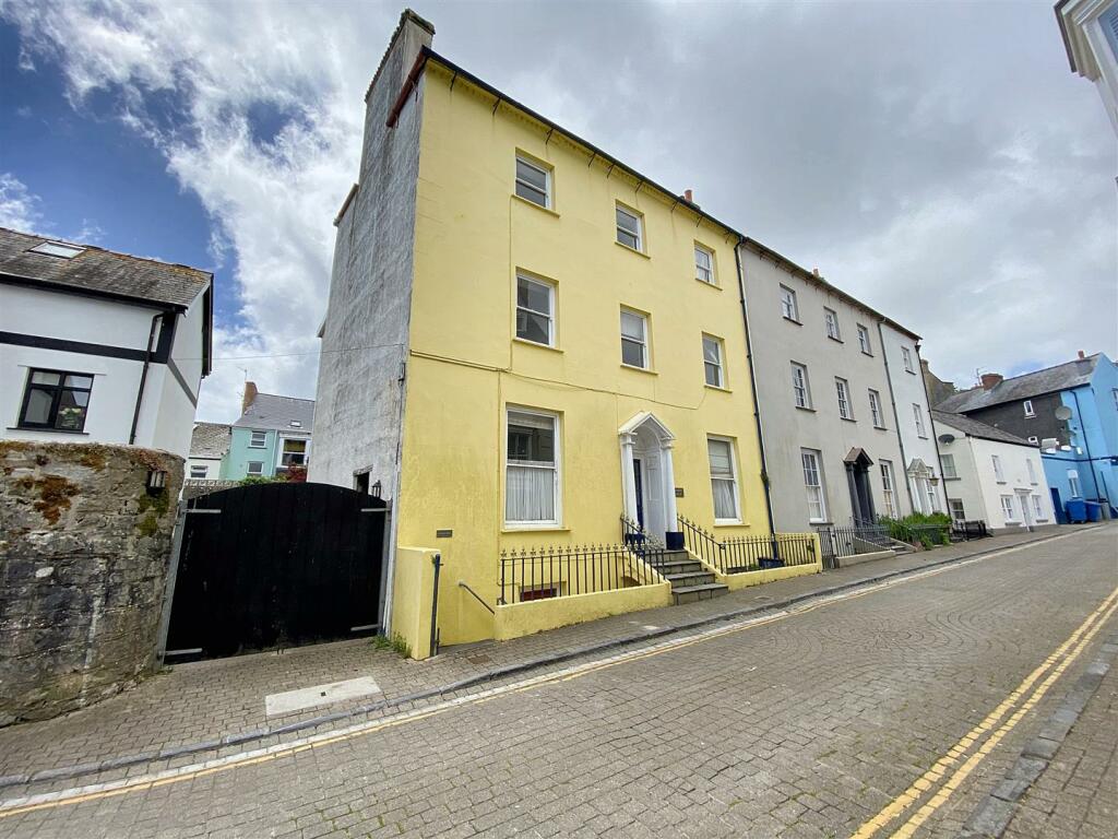 12 bed End of Terrace