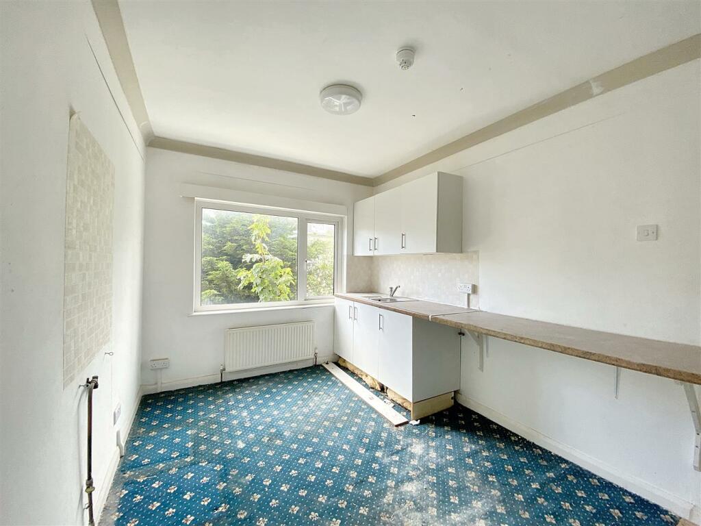12 bed End of Terrace