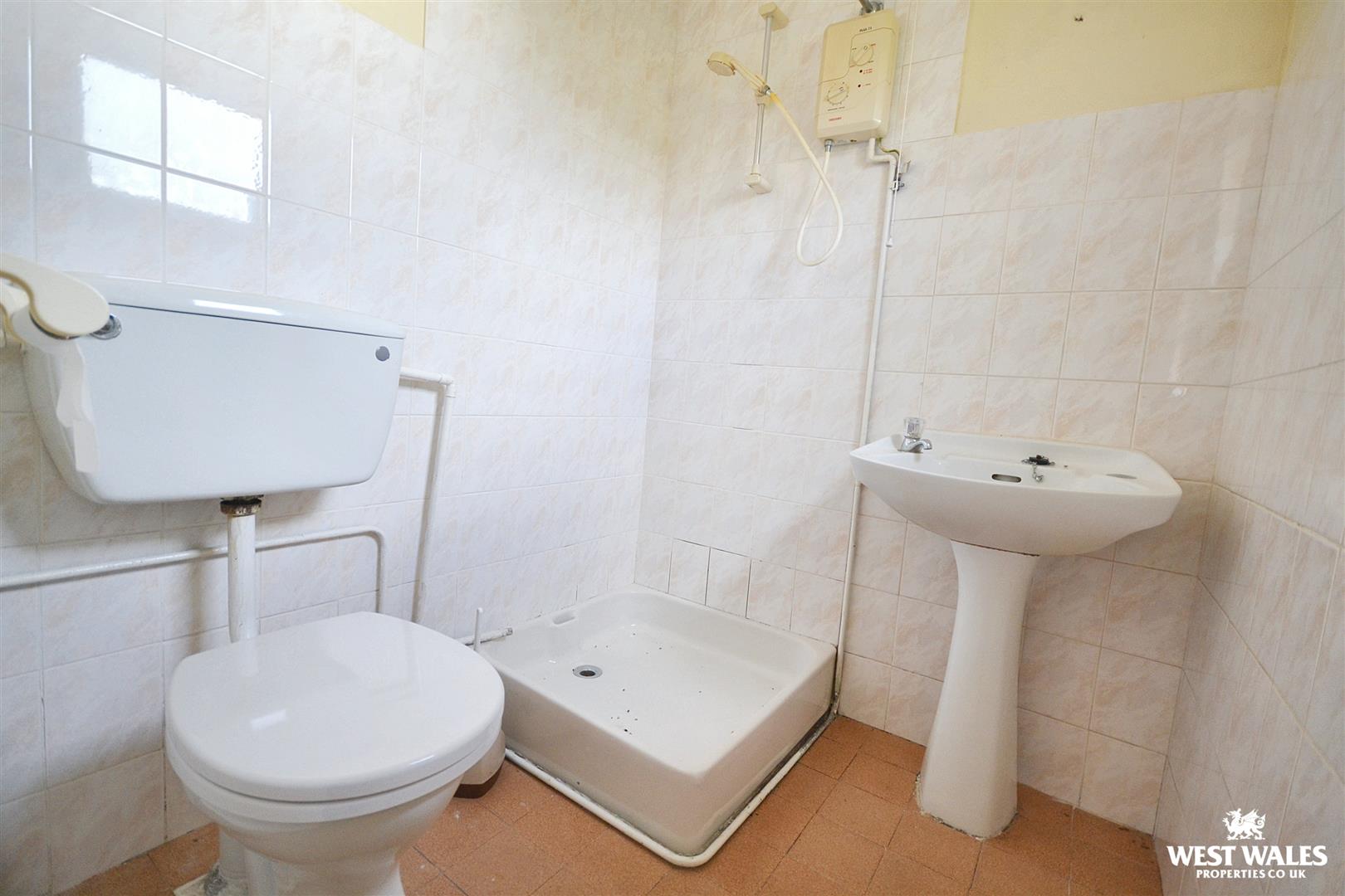 4 bed Detached Bungalow