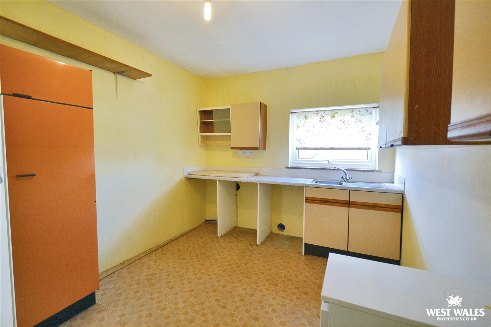 4 bed Detached Bungalow