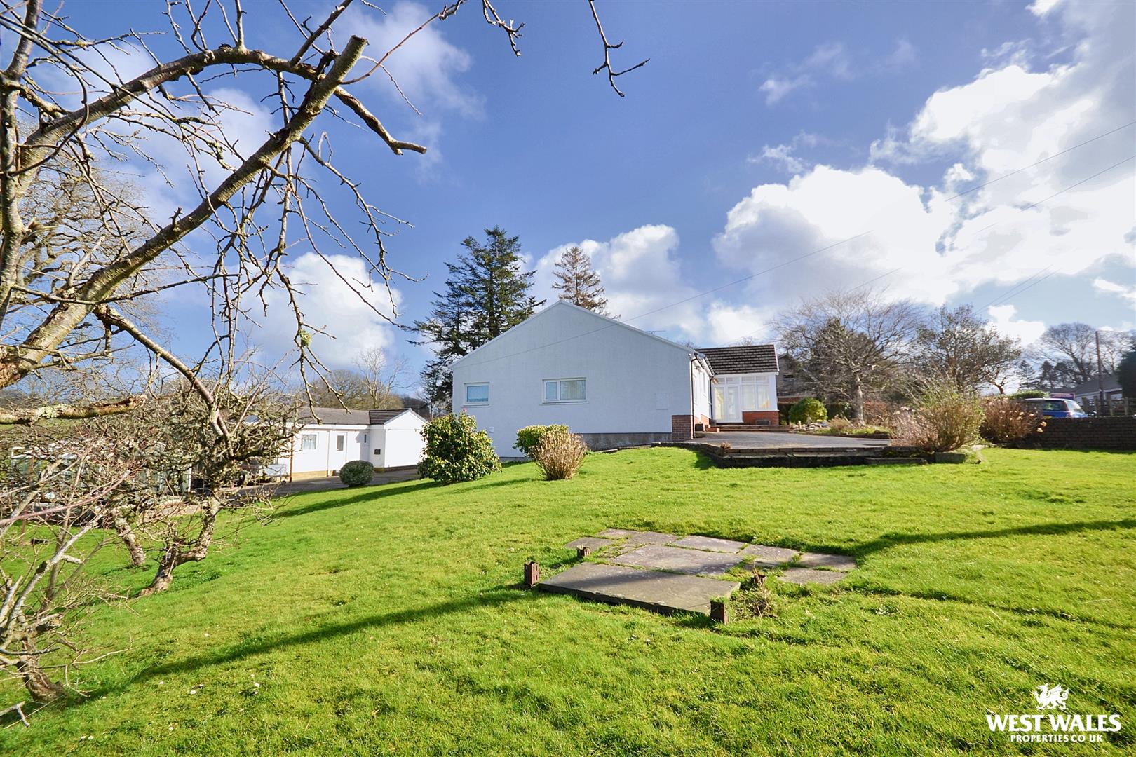 4 bed Detached Bungalow