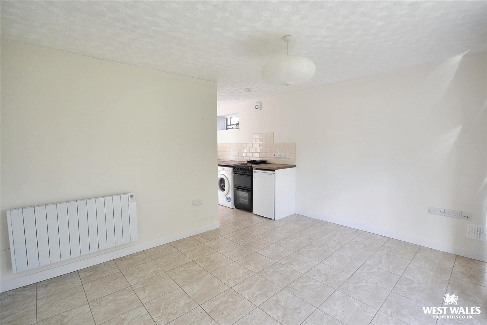 4 bed Detached Bungalow