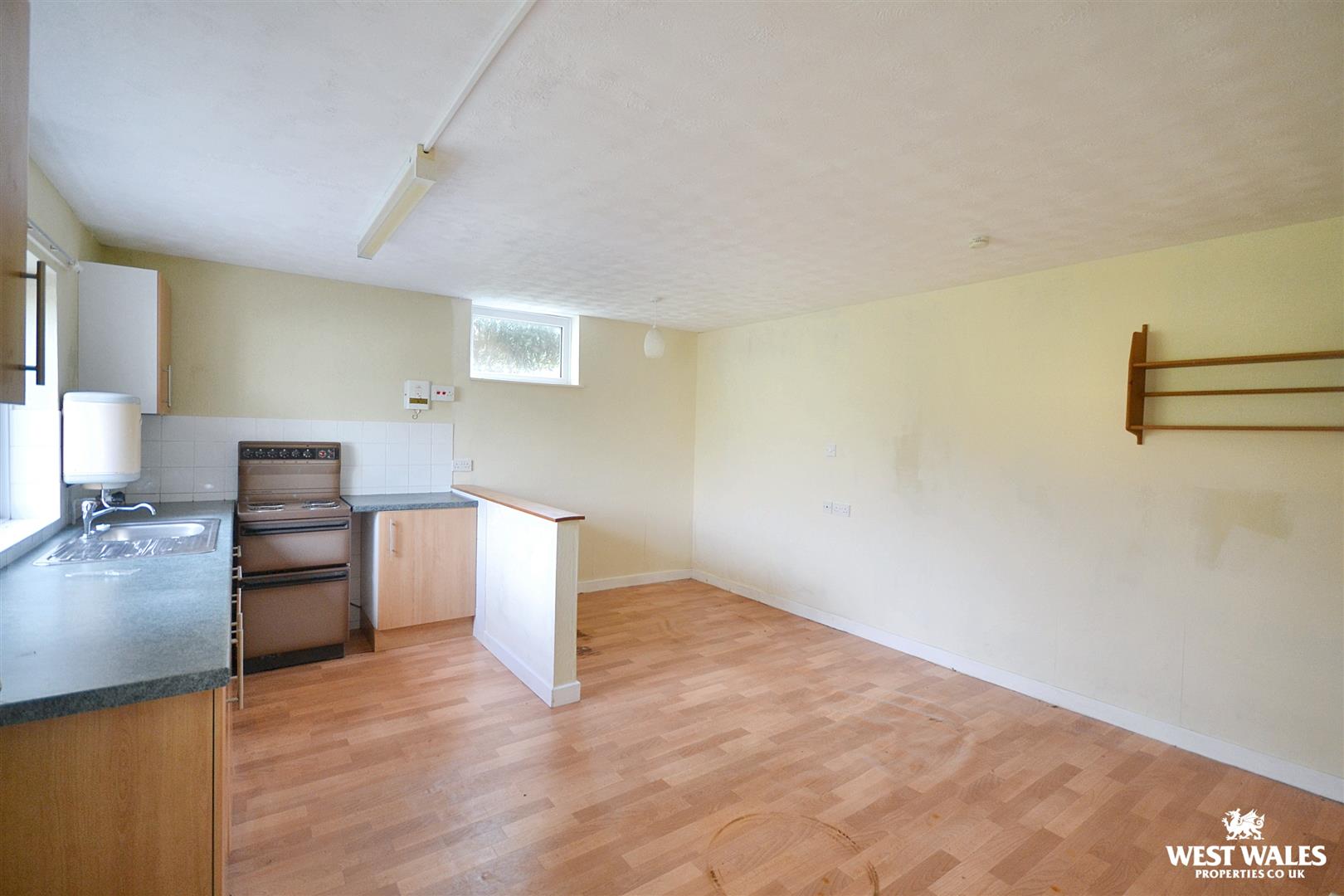 4 bed Detached Bungalow