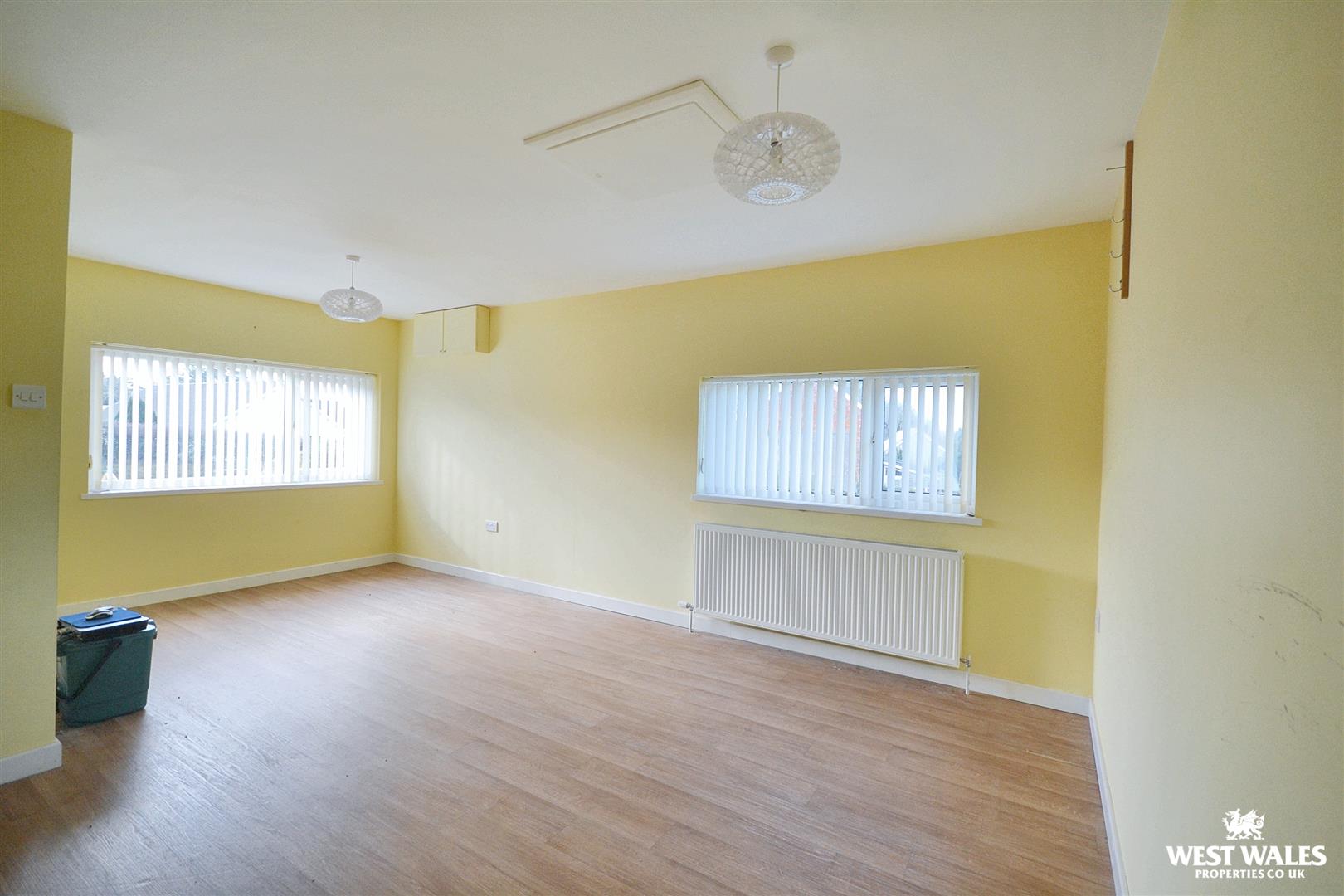 4 bed Detached Bungalow