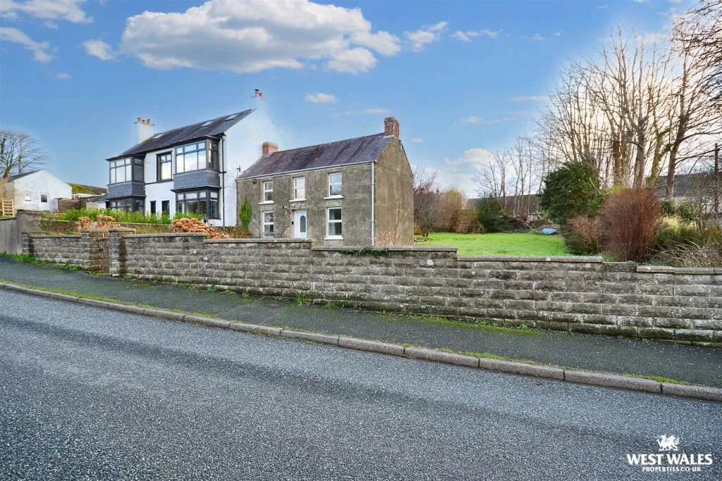 3 bed Semi-Detached