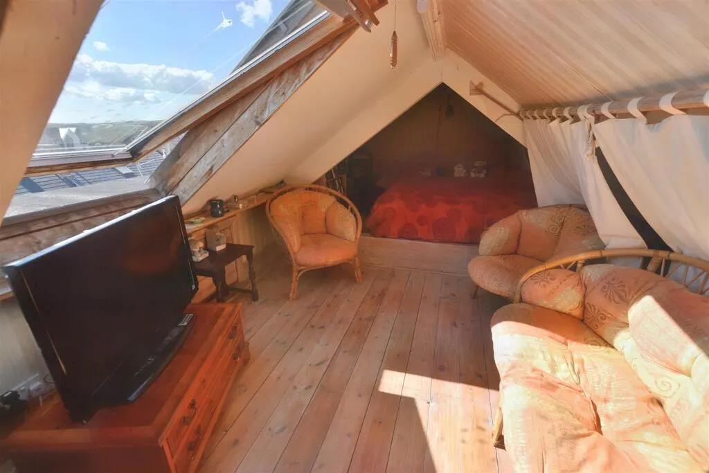 2 bed Apartment