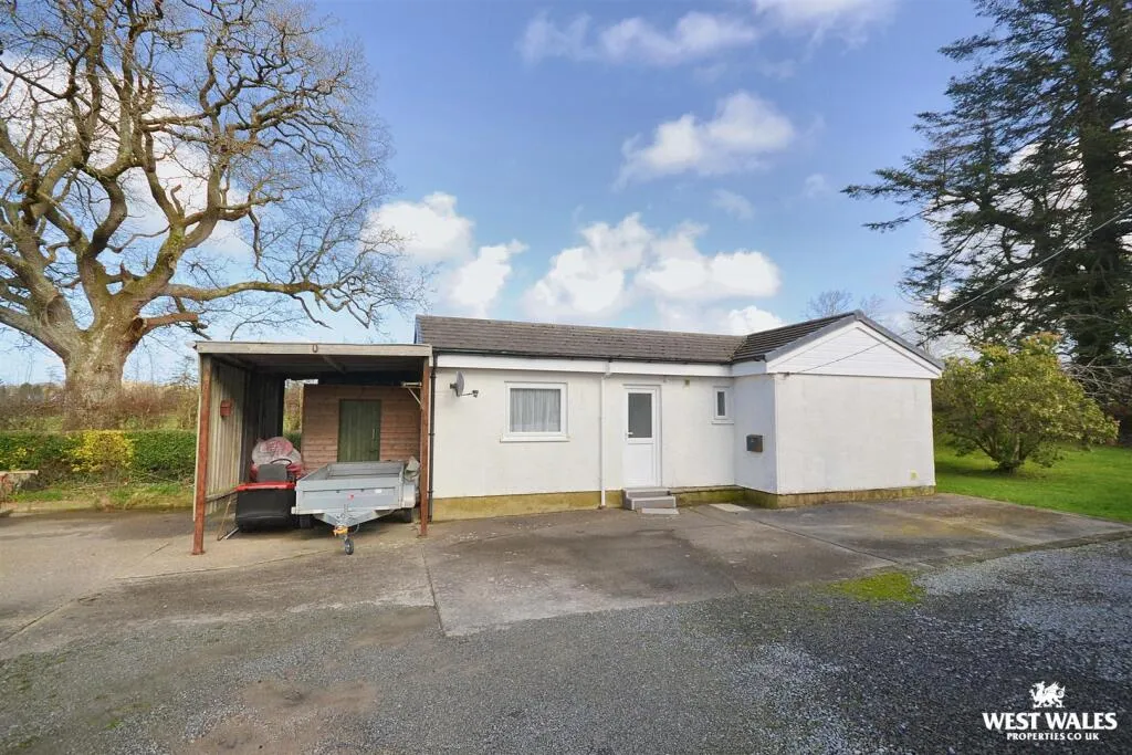 4 bed Detached Bungalow