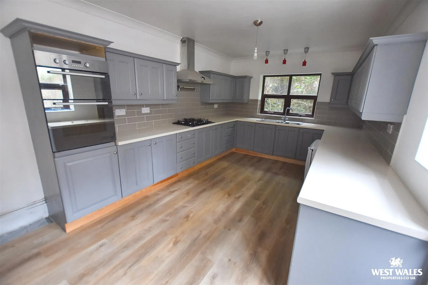 7 bed Terraced
