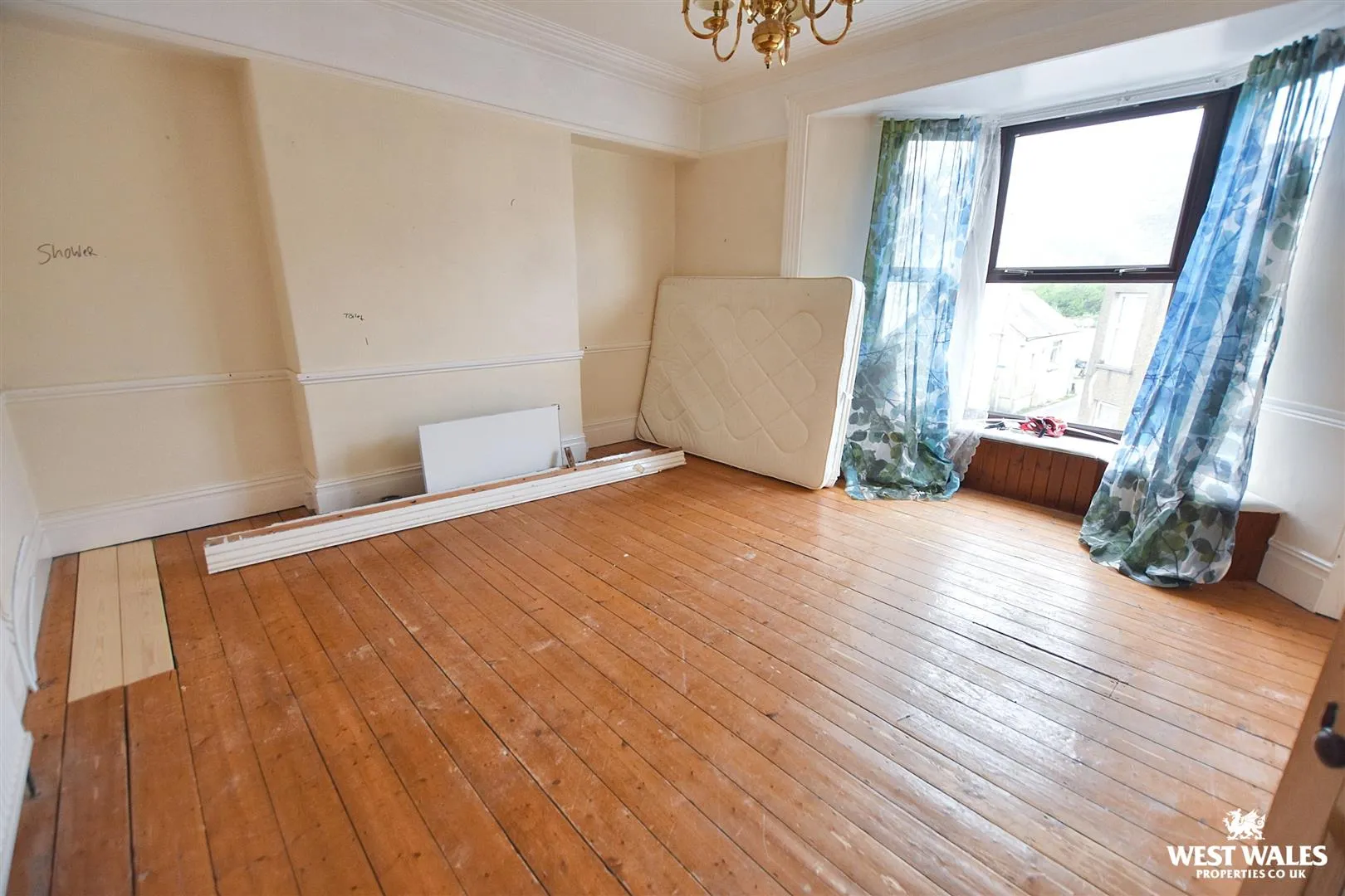 7 bed Terraced