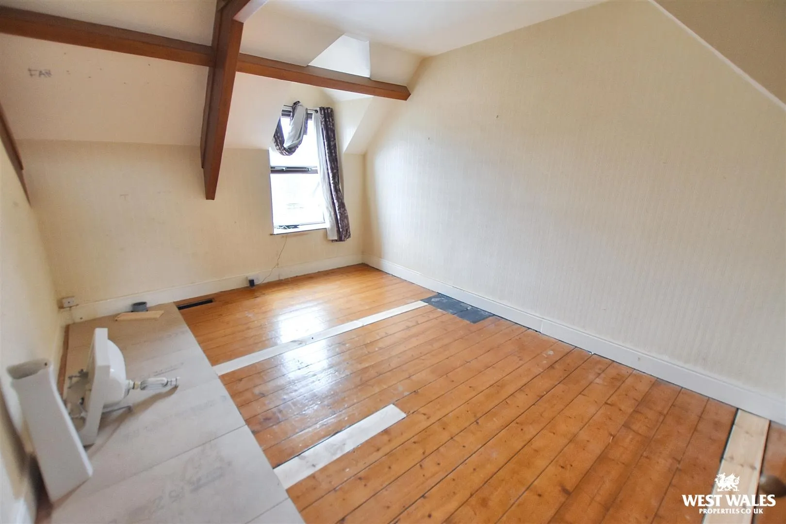 7 bed Terraced