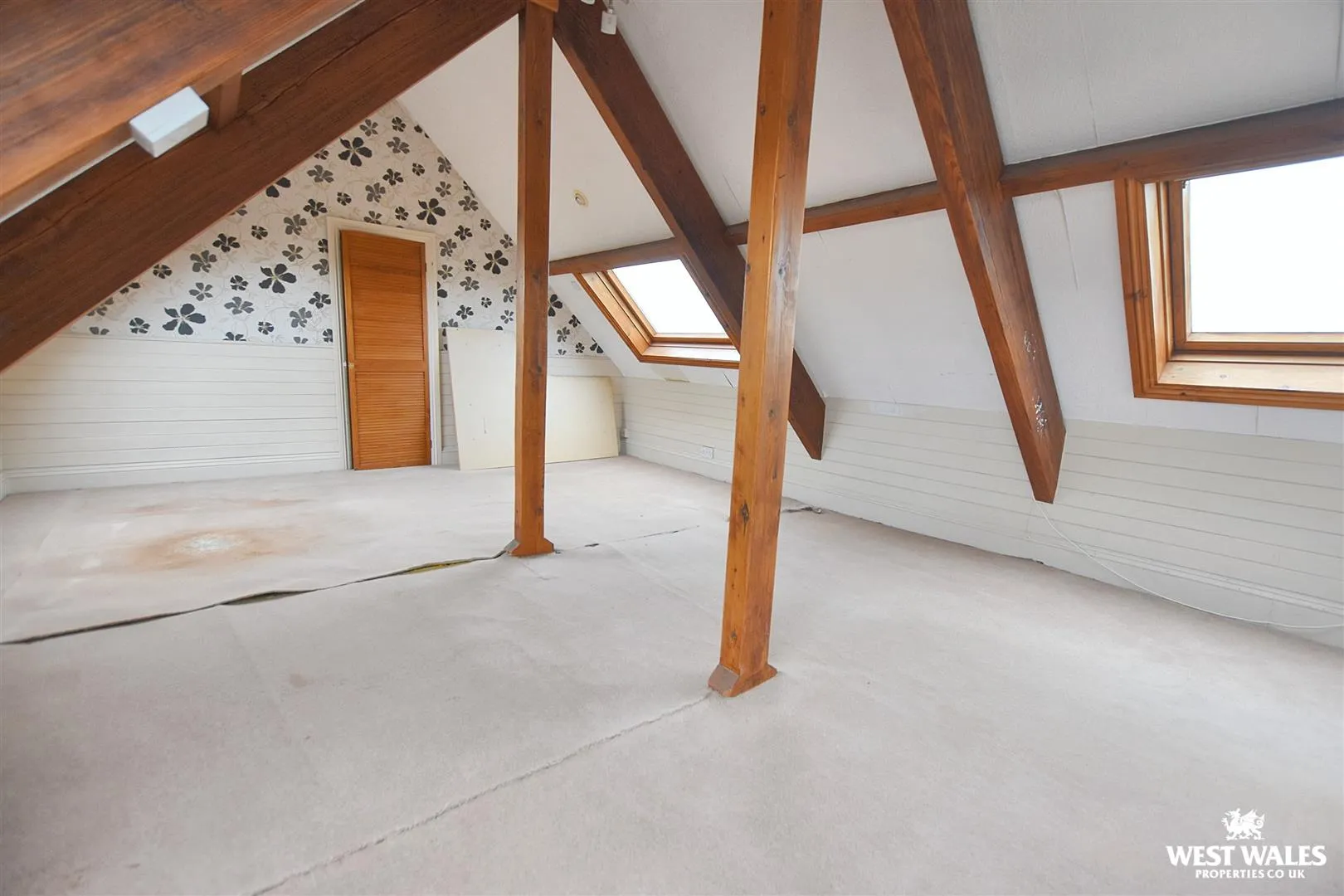 7 bed Terraced