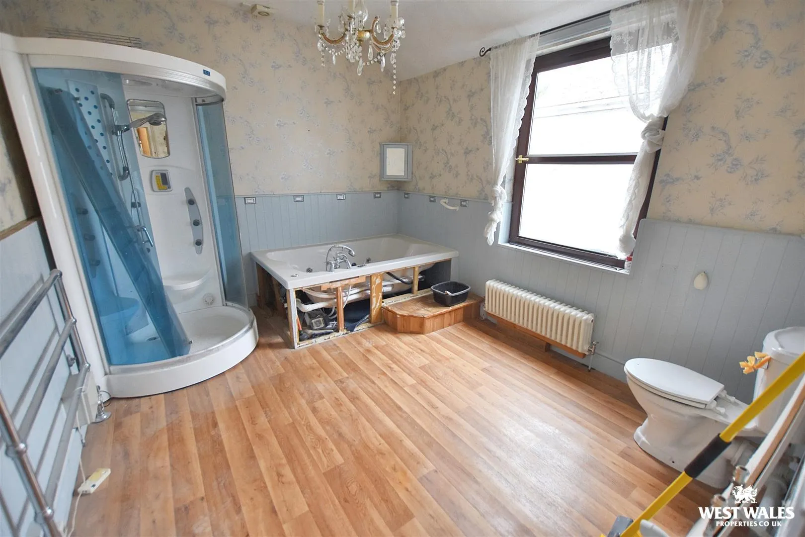 7 bed Terraced