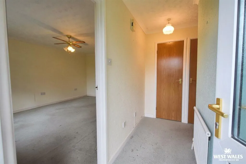 2 bed Detached Bungalow