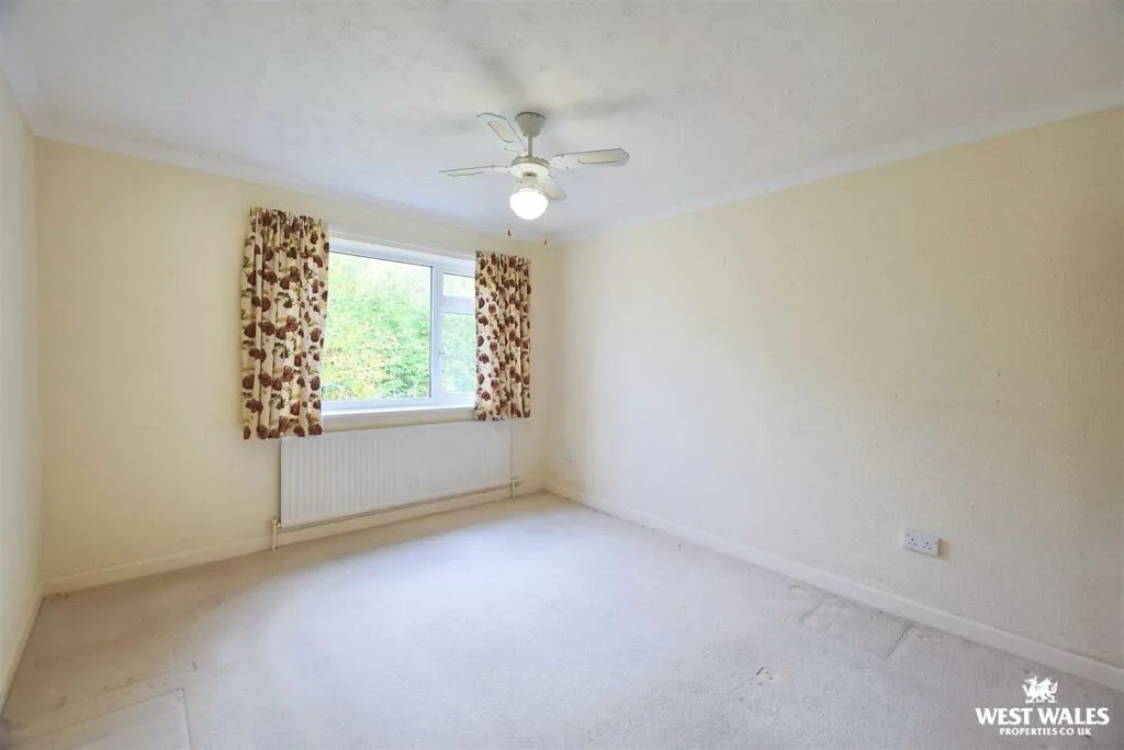 2 bed Detached Bungalow