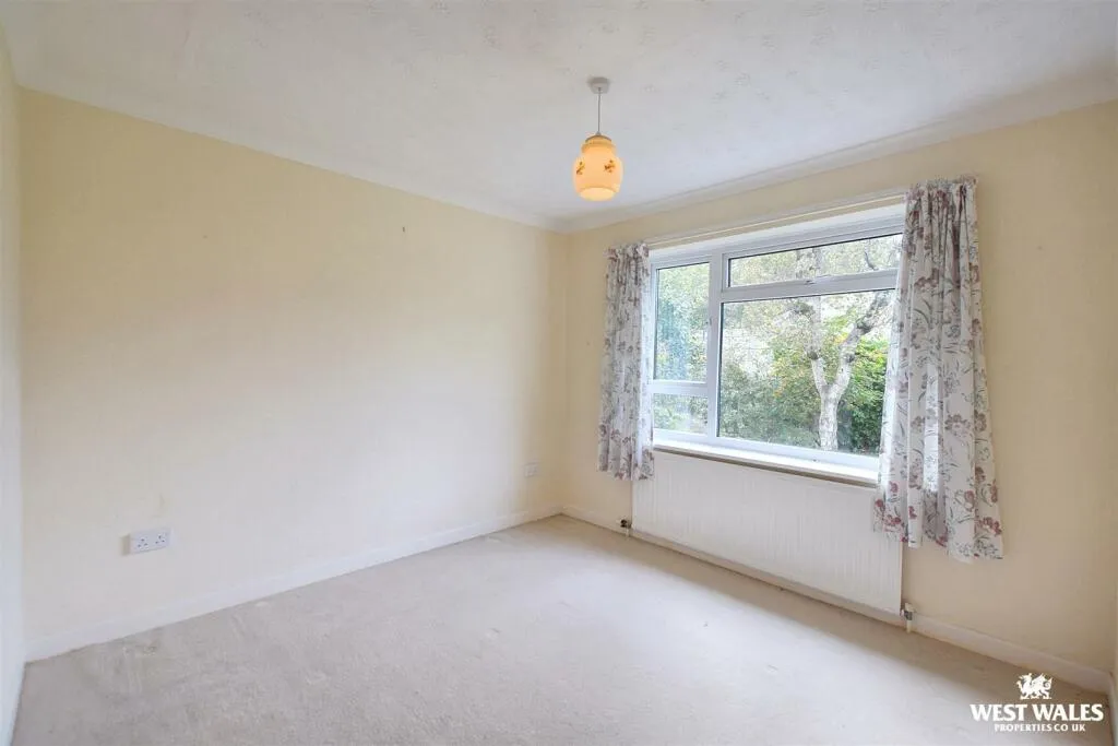 2 bed Detached Bungalow