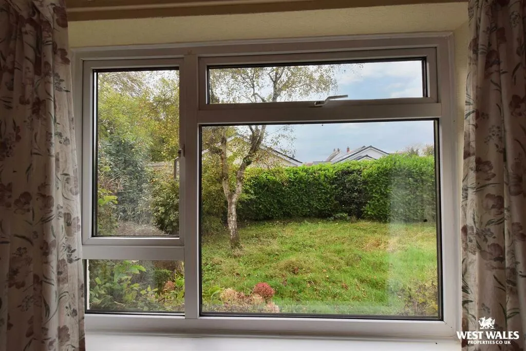 2 bed Detached Bungalow