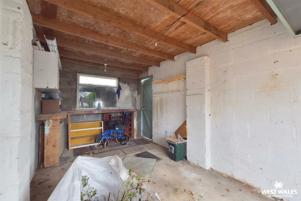 2 bed Detached Bungalow