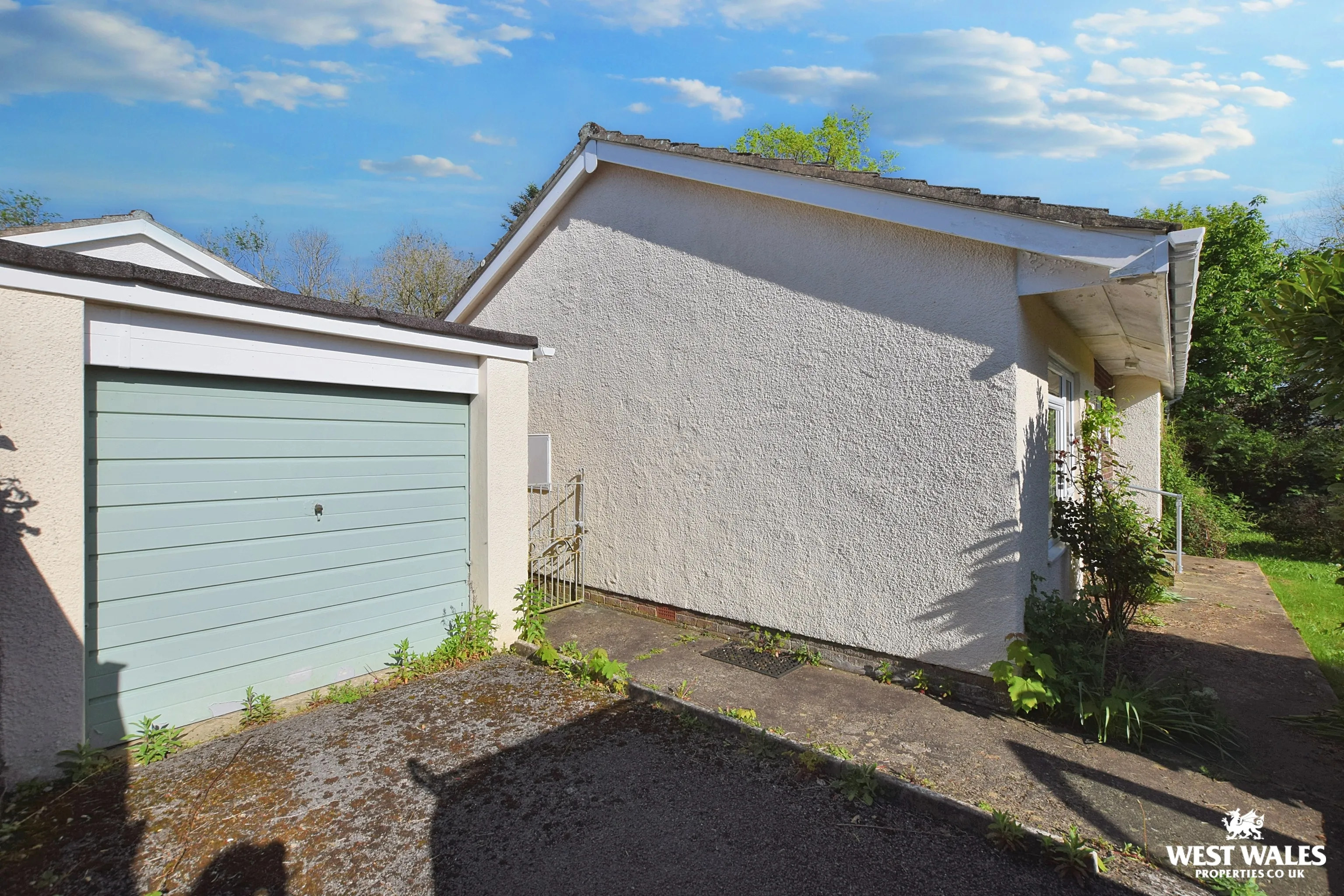 2 bed Detached Bungalow