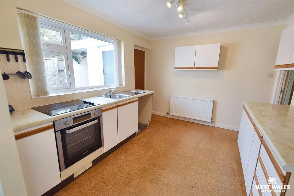 2 bed Detached Bungalow