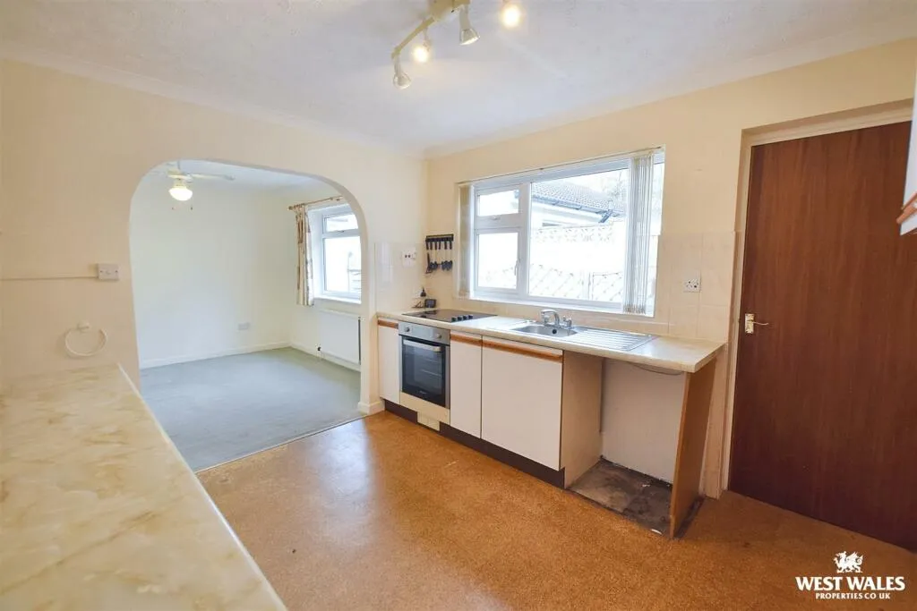 2 bed Detached Bungalow