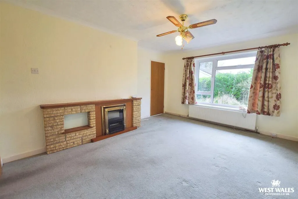 2 bed Detached Bungalow