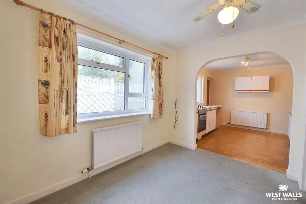 2 bed Detached Bungalow
