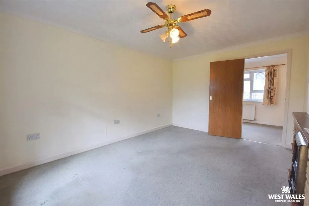 2 bed Detached Bungalow