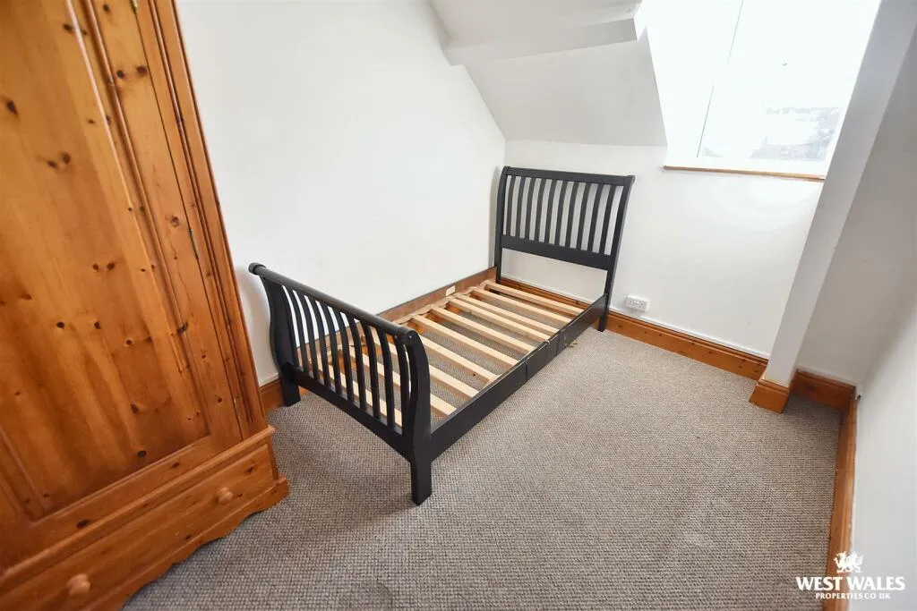 3 bed Town House