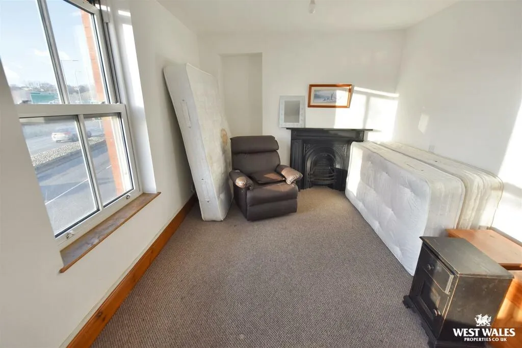 3 bed Town House