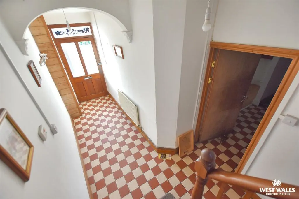 3 bed Town House