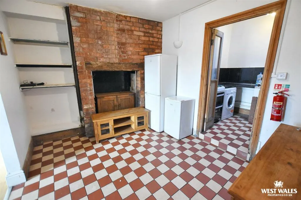 3 bed Town House