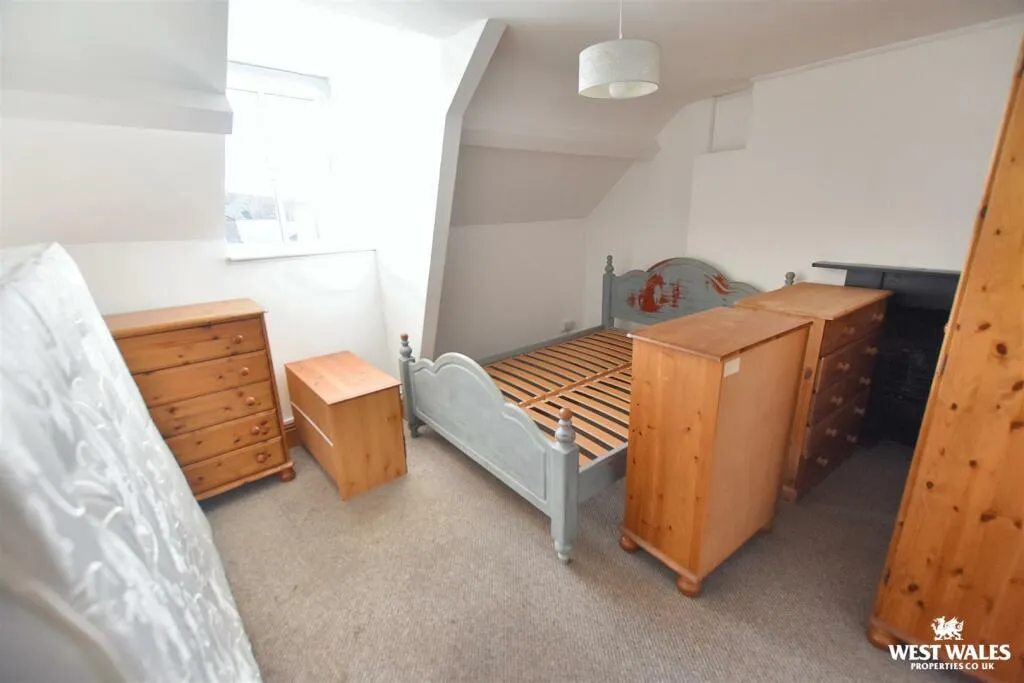 3 bed Town House