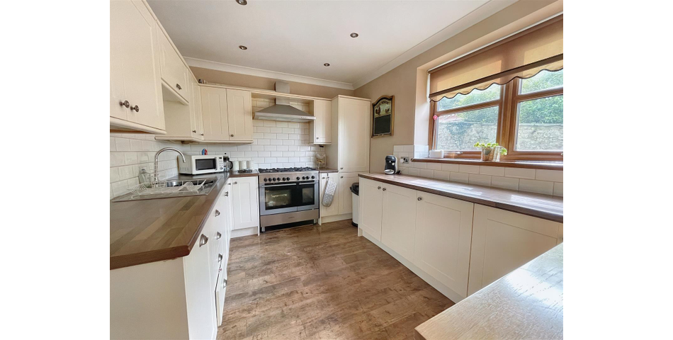 Marine Cliff & Penderi, Ferryside