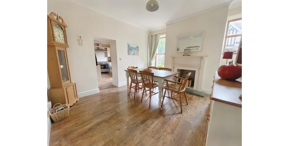 Marine Cliff & Penderi, Ferryside