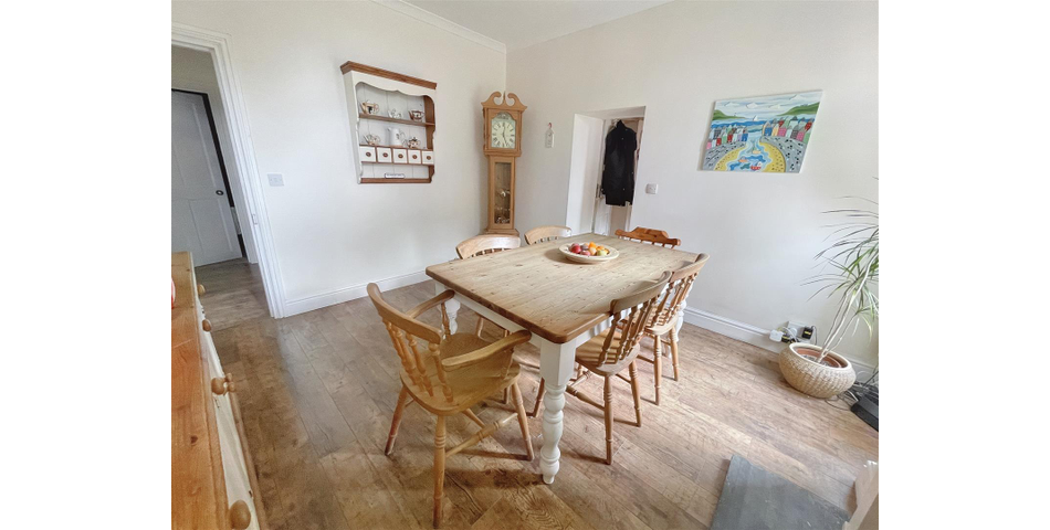 Marine Cliff & Penderi, Ferryside