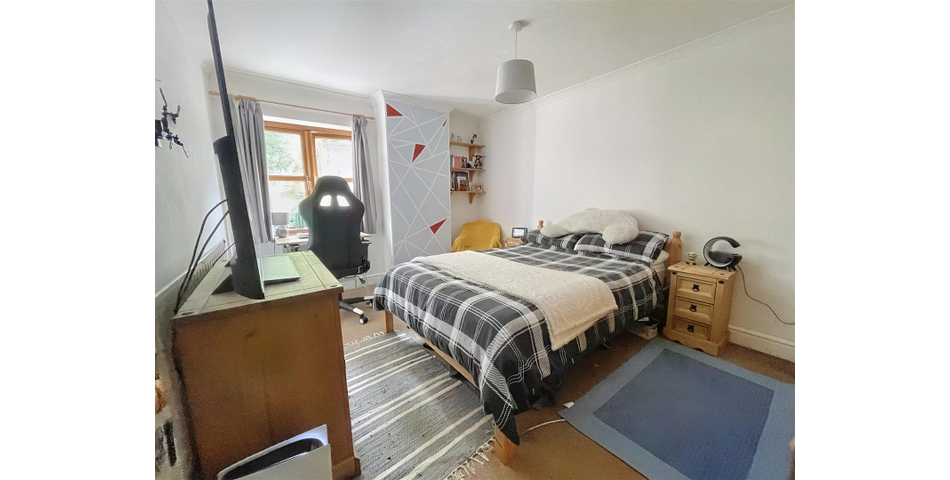 Marine Cliff & Penderi, Ferryside