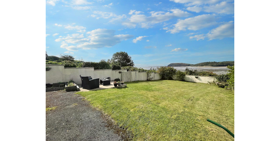 Marine Cliff & Penderi, Ferryside