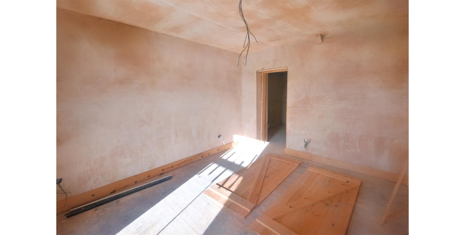 Ffynnon Henry, Y Beudy Bach & The Chalet, Llanpumpsaint