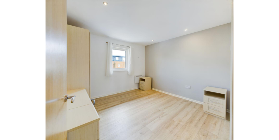 5 Cwrt Afon Lleidi, Millennium Quay