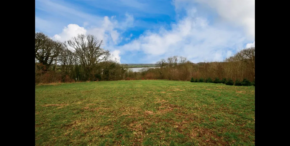  A unique parcel of land within Pembrokeshire Coast National Park