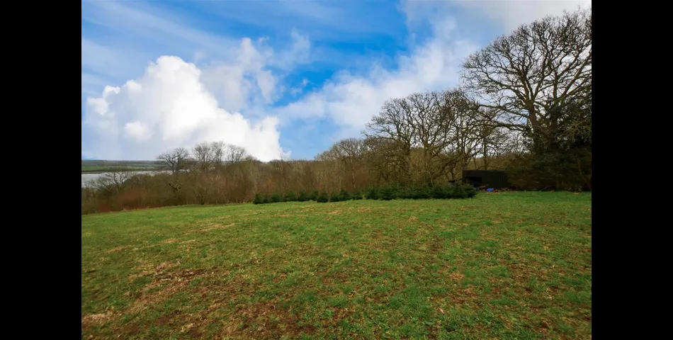  A unique parcel of land within Pembrokeshire Coast National Park