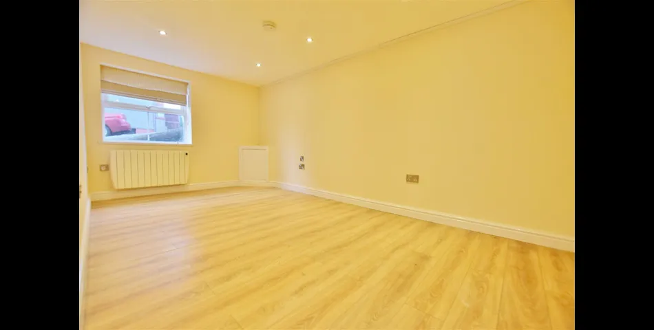 A Complex of 7 Apartments with Estuary Views