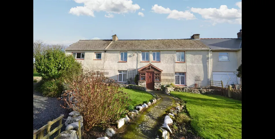Torbant Farm House