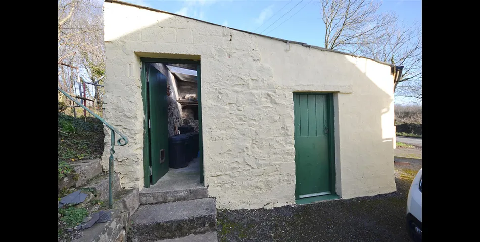 Detached Four Bedroom House, Carmathen