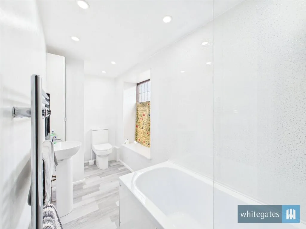 2 bed End of Terrace