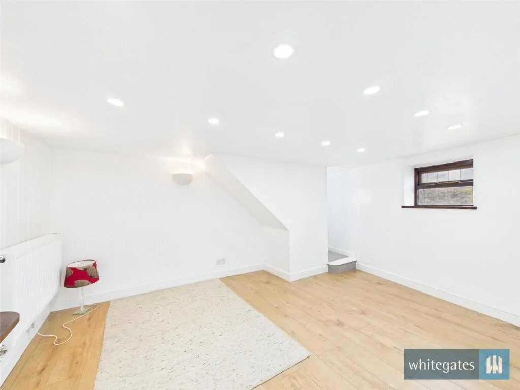 2 bed End of Terrace