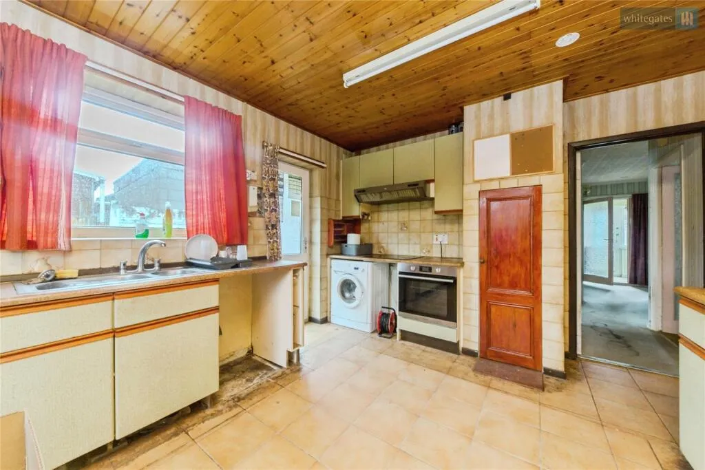 3 bed Semi-Detached Bungalow